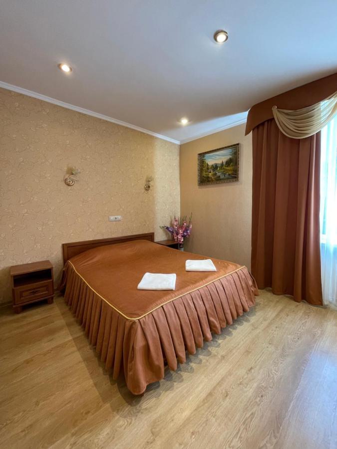 Gusarskiy Hotel And Apartment Kiev Eksteriør bilde