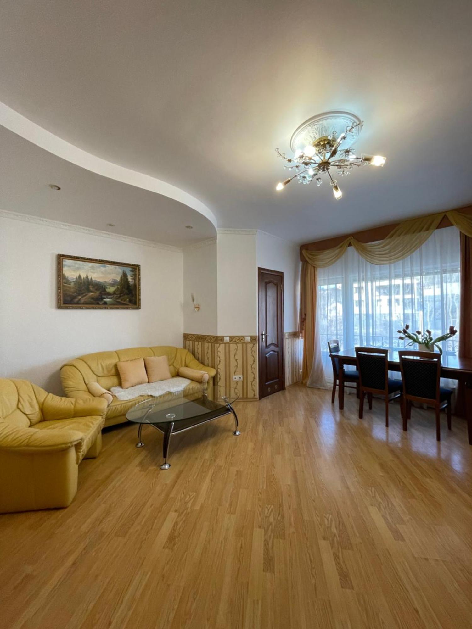 Gusarskiy Hotel And Apartment Kiev Eksteriør bilde