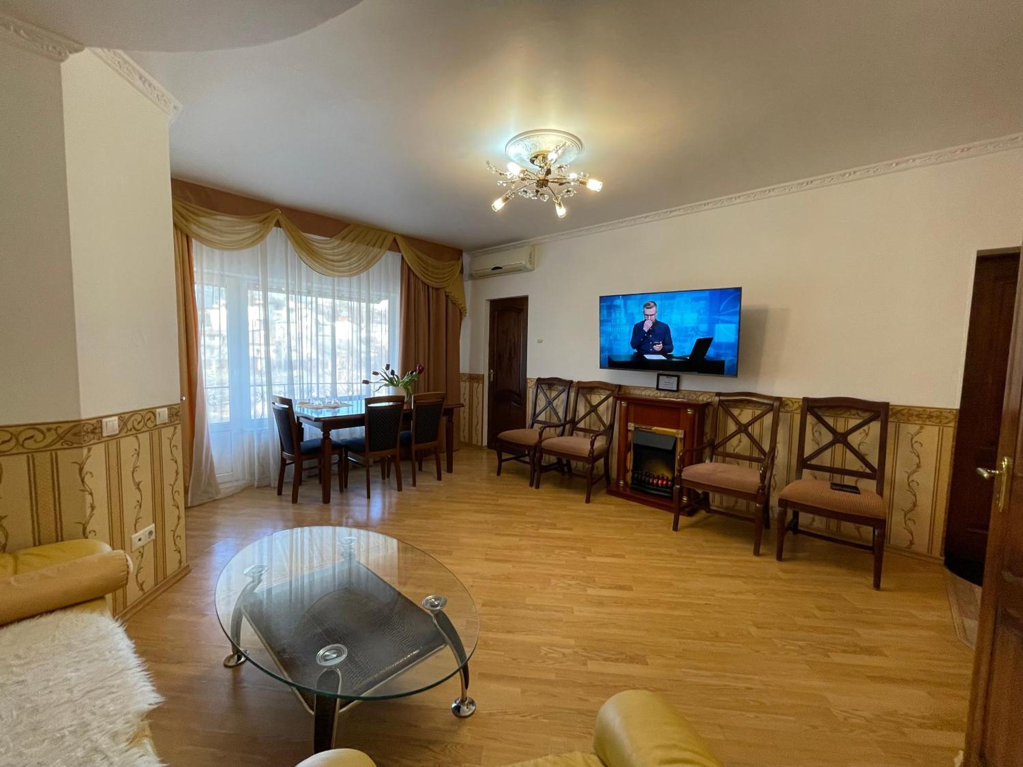 Gusarskiy Hotel And Apartment Kiev Eksteriør bilde