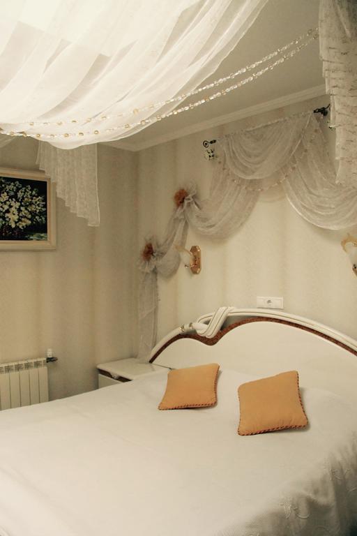 Gusarskiy Hotel And Apartment Kiev Eksteriør bilde